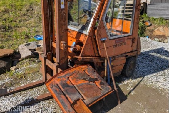 1985 Toyota gaffeltruck 3FD-18 rep objekt - ingen minstepris