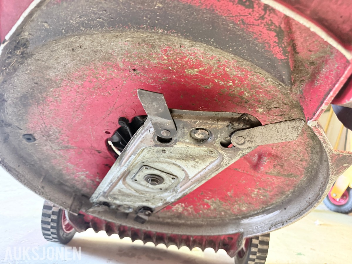 Klippo gressklipper med Briggs & Stratton-motor - rep objekt