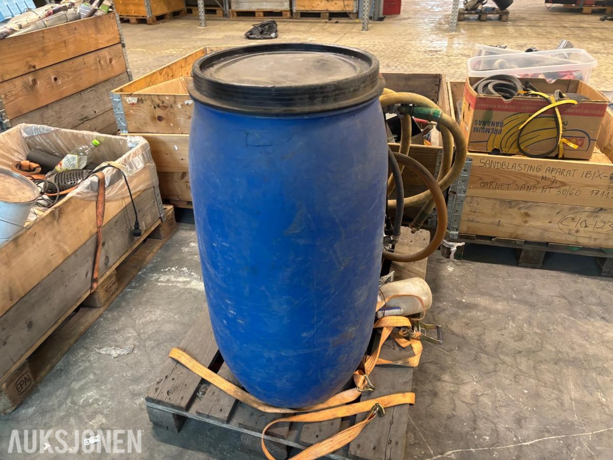 Metabo HWW 5500/50 M vannpumpe med trykktank og fat