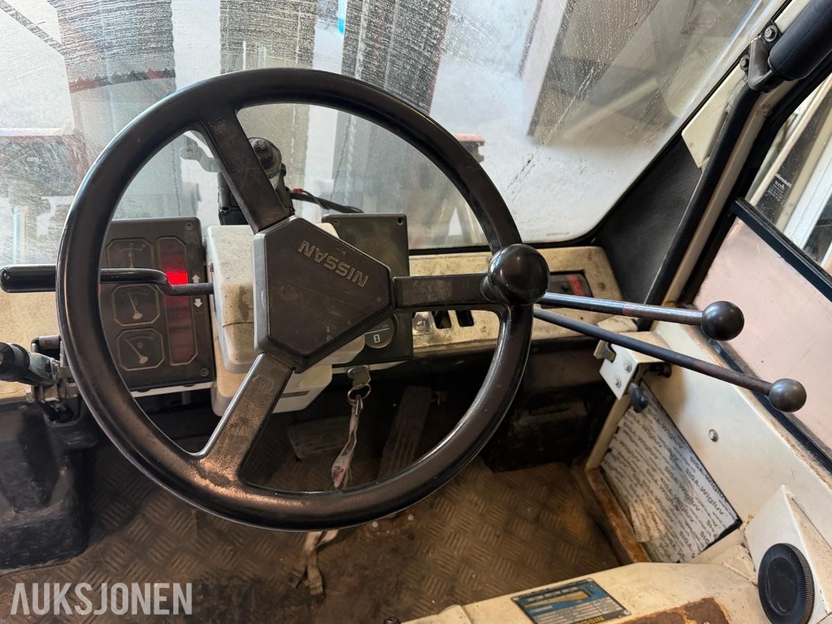 1990 Nissan EH02A20U Truck / Gaffeltruck