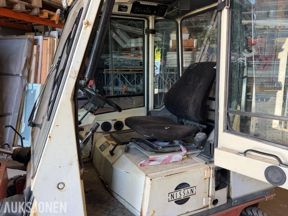 1990 Nissan EH02A20U Truck / Gaffeltruck