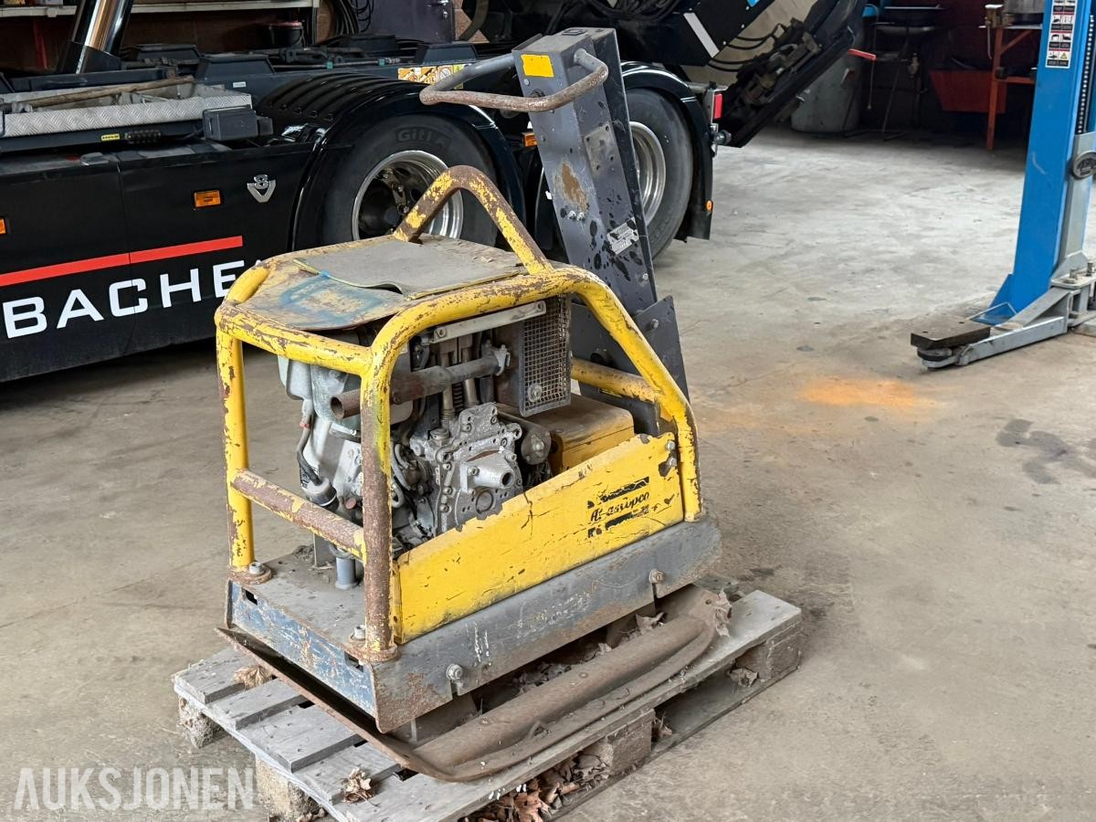 Atlas Copco vibroplate med Hatz 1D81Z-motor - reparasjonsobjekt/delemaskin