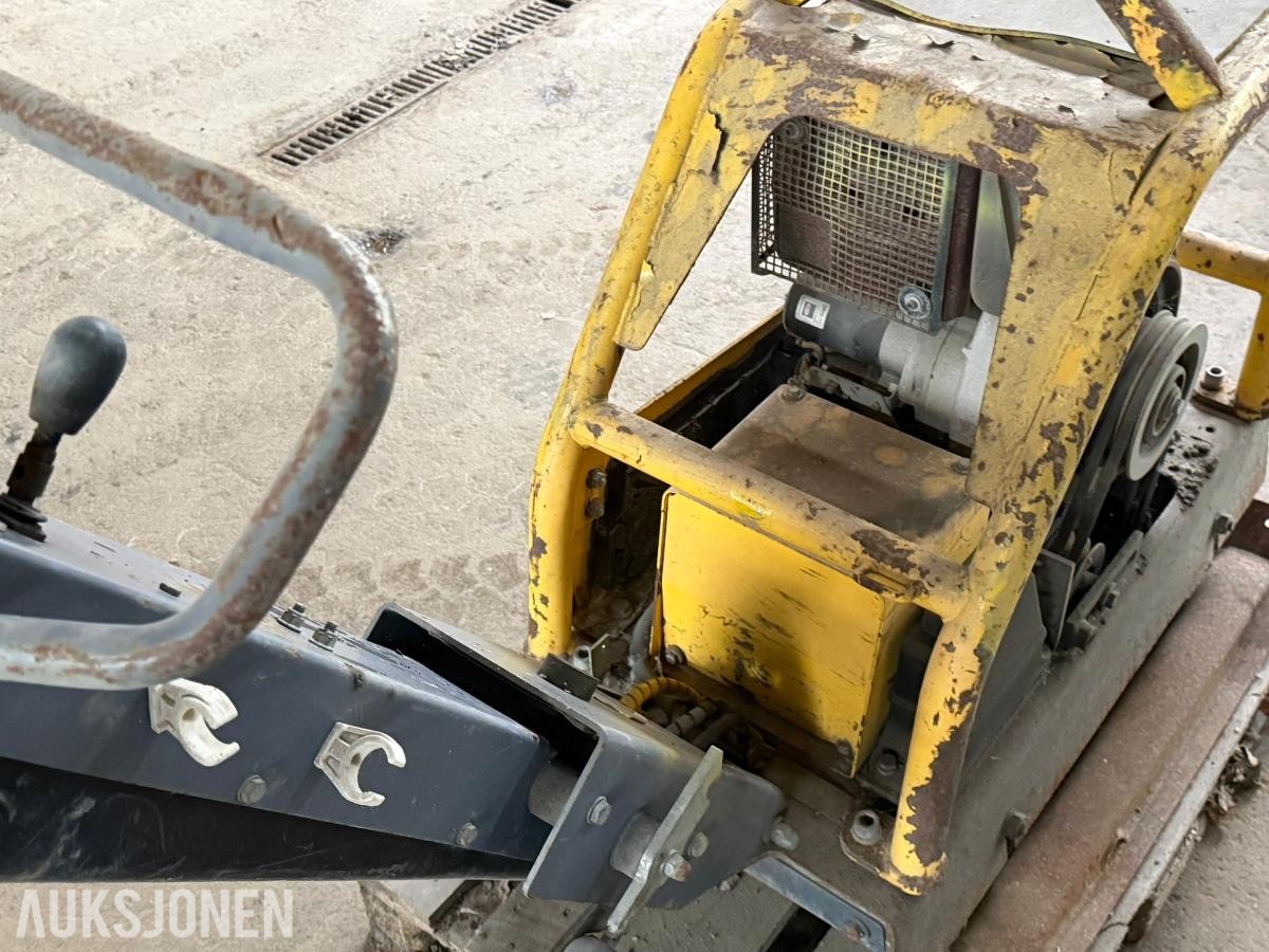 Atlas Copco vibroplate med Hatz 1D81Z-motor - reparasjonsobjekt/delemaskin