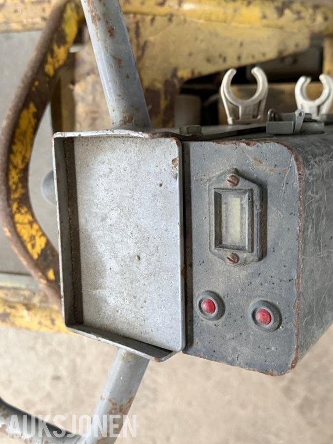 Atlas Copco vibroplate med Hatz 1D81Z-motor - reparasjonsobjekt/delemaskin