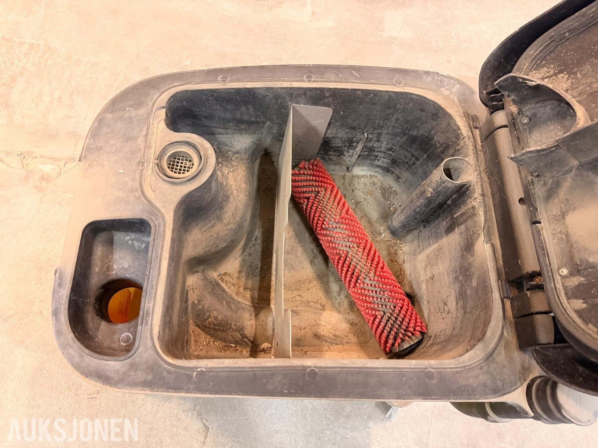 Kärcher BR 40/25 C gulvvaskemaskin – Reparasjonsobjekt