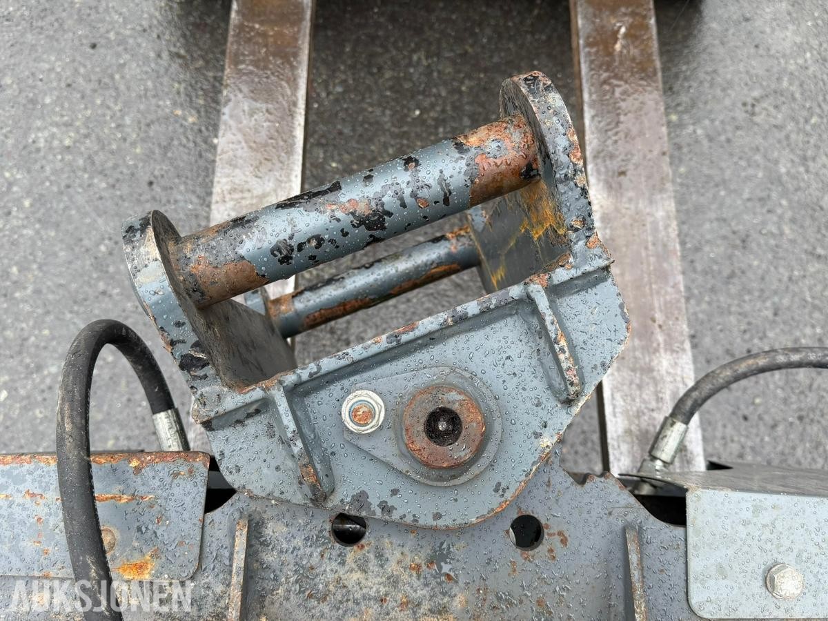 2021 Globus hydraulisk pusseskuff 135 L S40