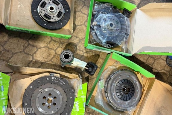 Diverse Nye bildeler. Clutch, Brems ++