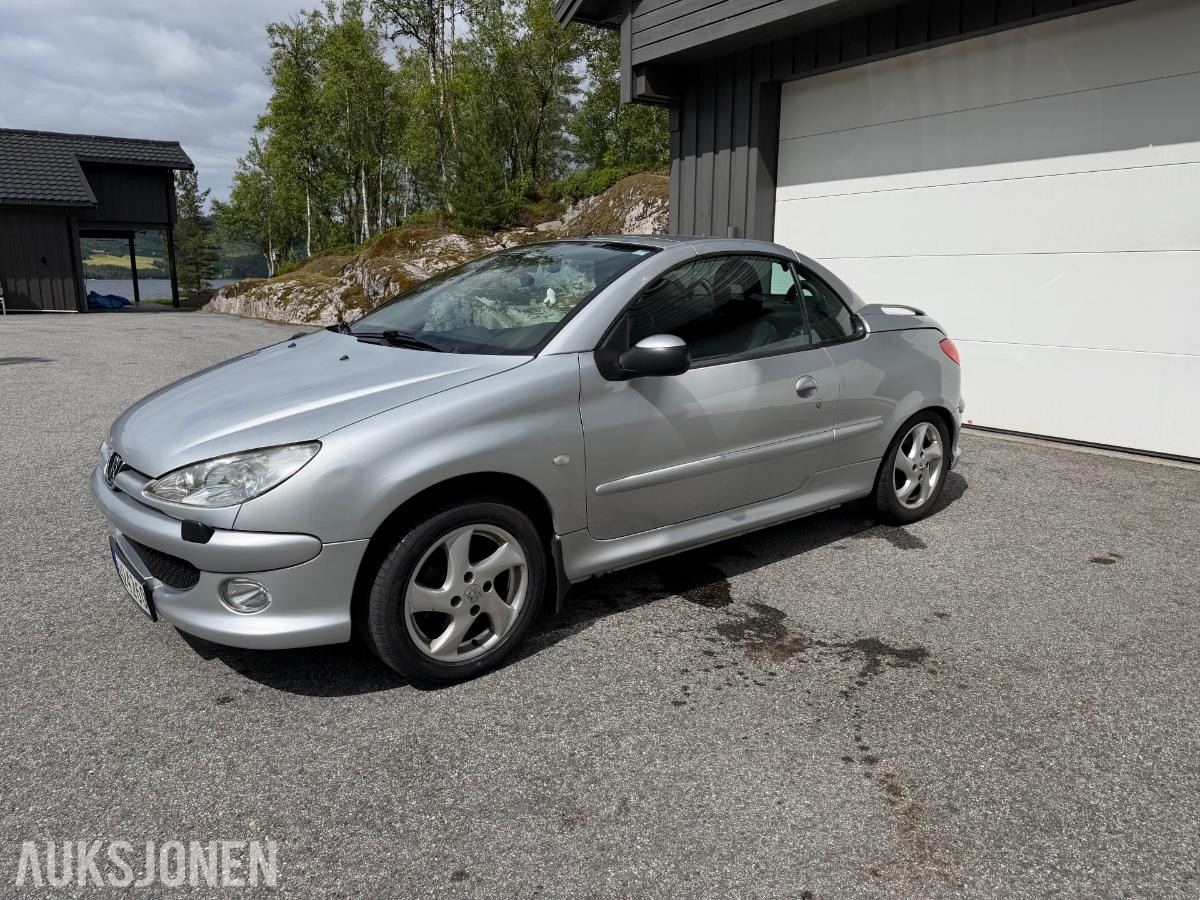 2004 Peugeot 206 CC 1.6 109hk cabriolet skinninteriør  138445km