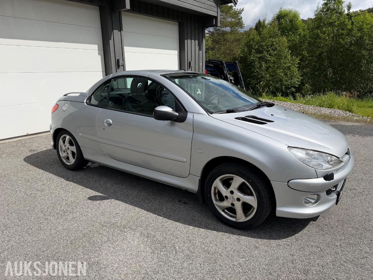 2004 Peugeot 206 CC 1.6 109hk cabriolet skinninteriør  138445km