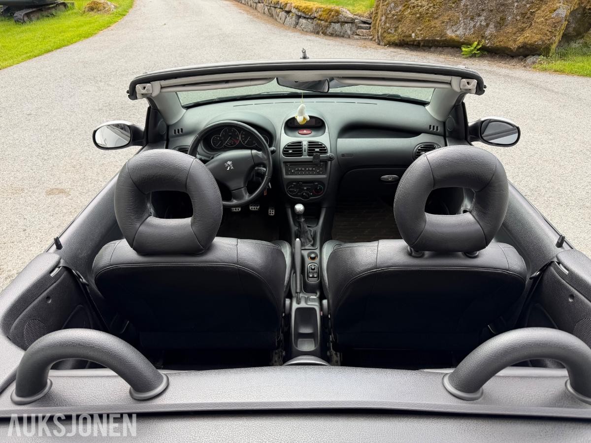 2004 Peugeot 206 CC 1.6 109hk cabriolet skinninteriør  138445km