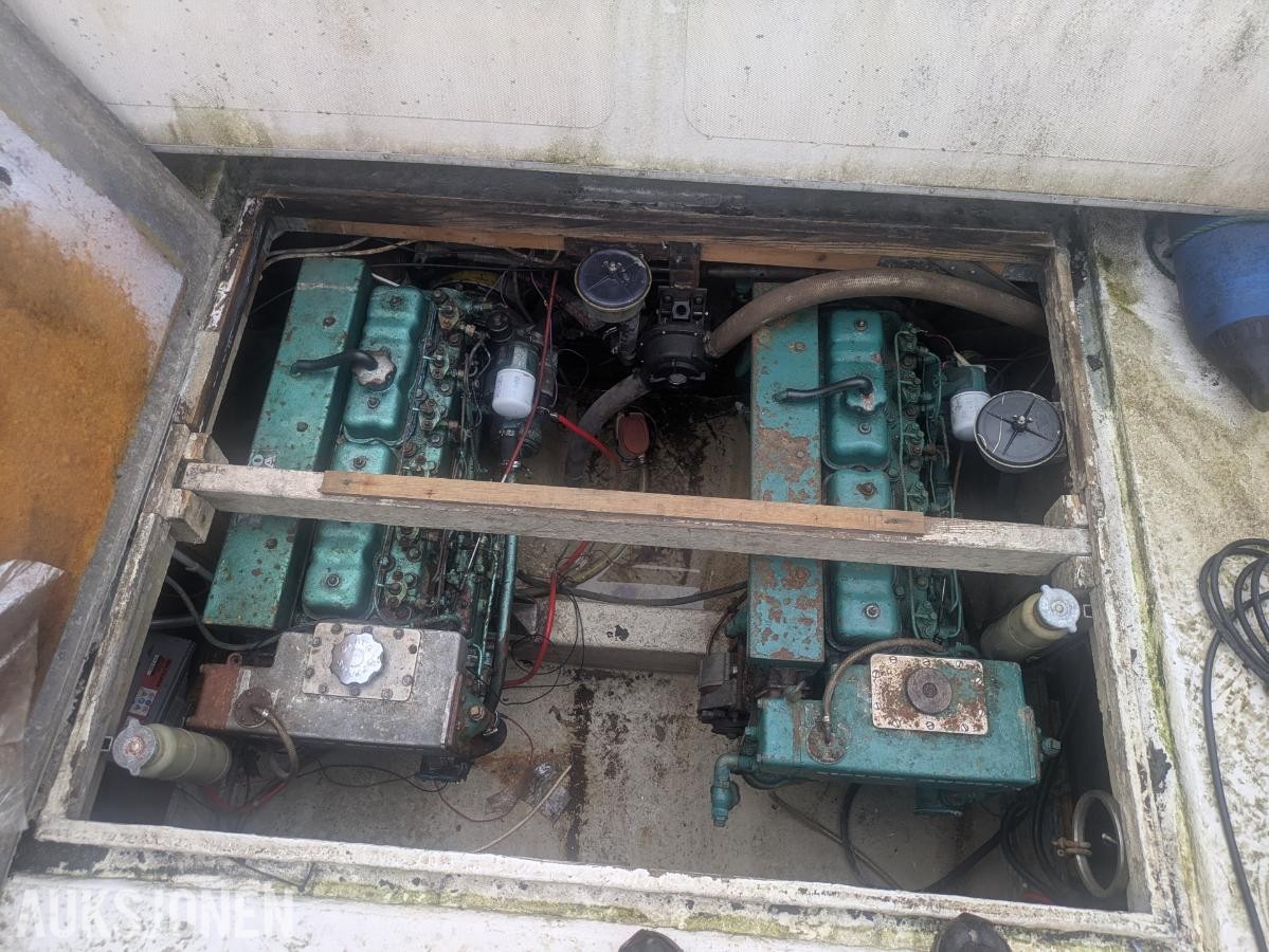 1983 Monaco 27 med 2 stk Volvo Penta - ingen minstepris