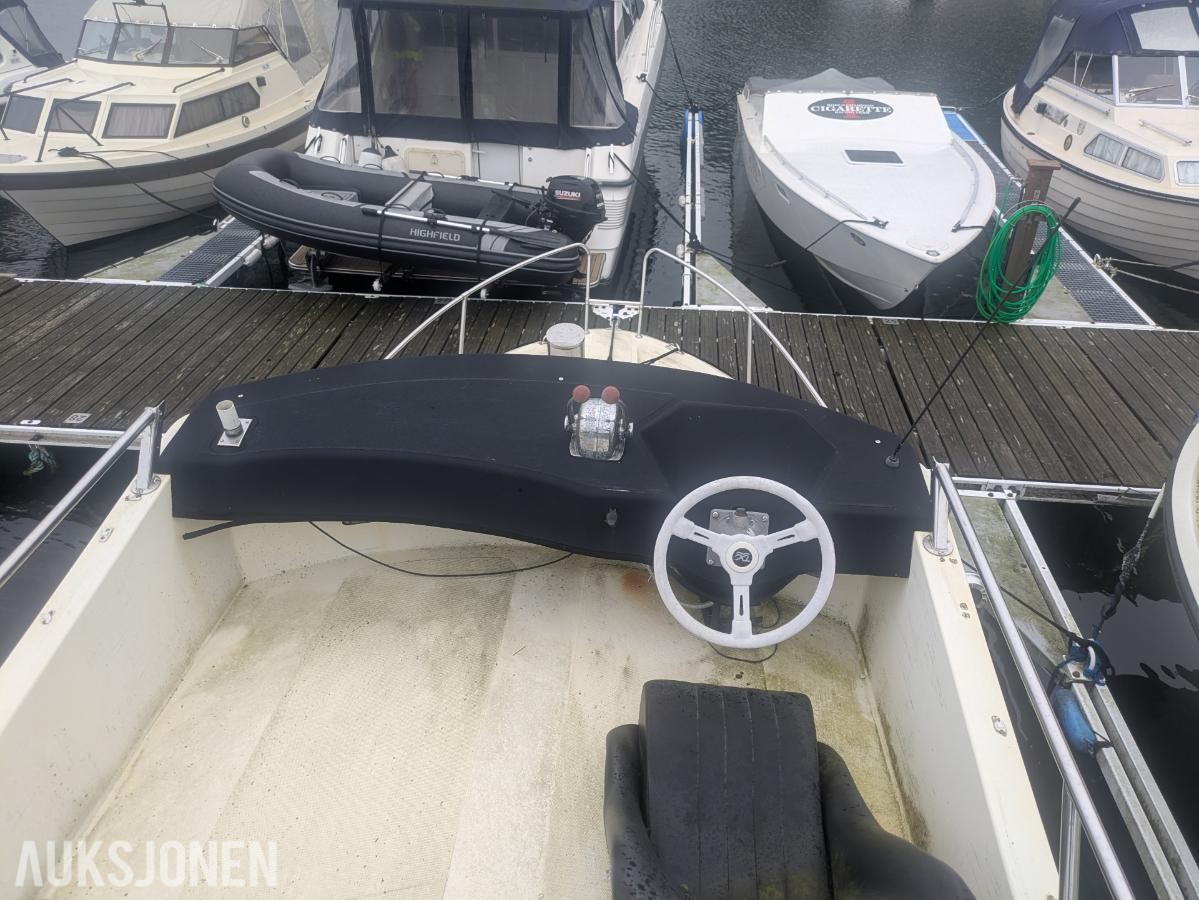 1983 Monaco 27 med 2 stk Volvo Penta - ingen minstepris