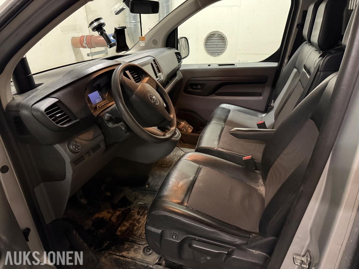 2019 Toyota ProAce 1,6D 116hk L1 hengerfeste delskinn s+v dekk