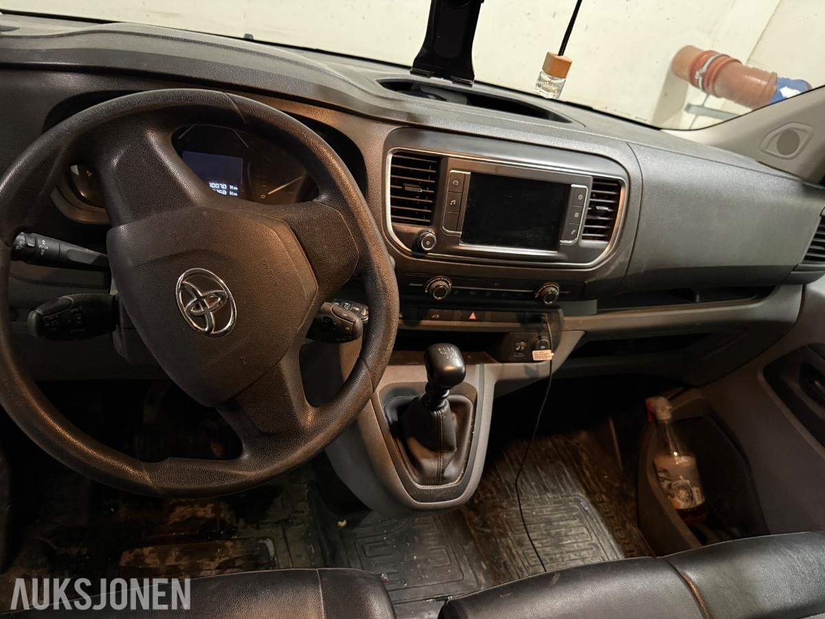2019 Toyota ProAce 1,6D 116hk L1 hengerfeste delskinn s+v dekk