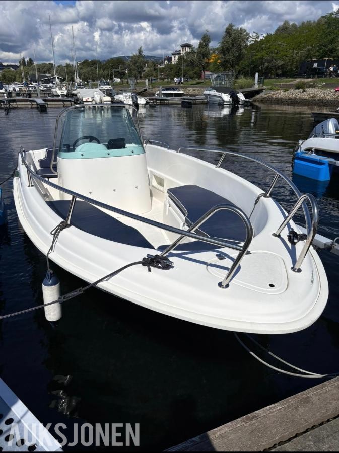 2006 Hobby 530 Challanger Med 100hk Selva motor og båthenger