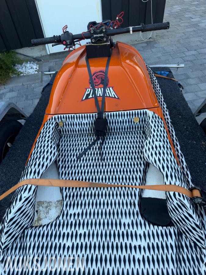 2010 Yamaha Piranaha lezi one vannscooter med registrert henger