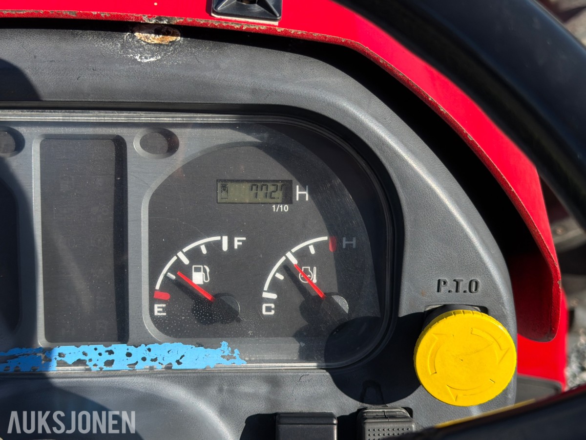2015 TYM T273 KOMPAKTTRAKTOR - KUN 773 TIMER!