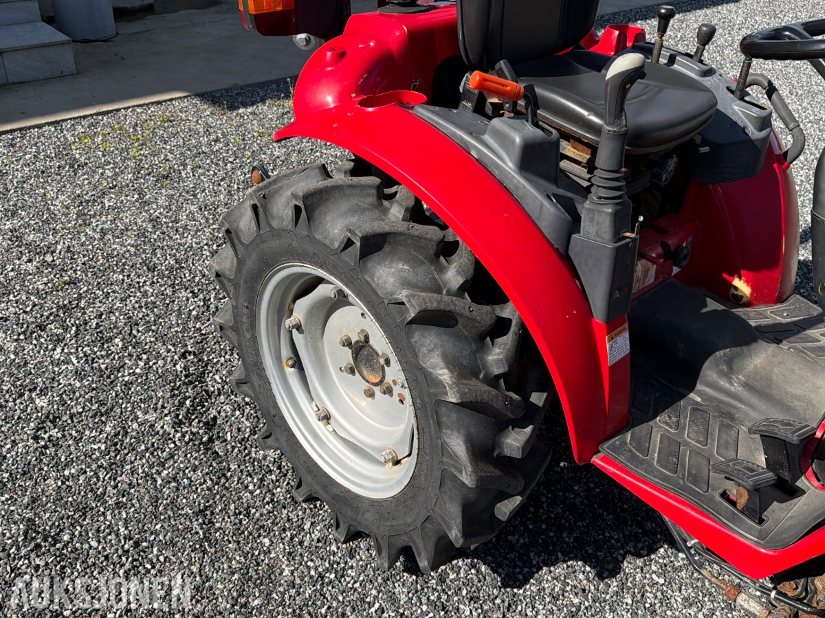 2015 TYM T273 KOMPAKTTRAKTOR - KUN 773 TIMER!