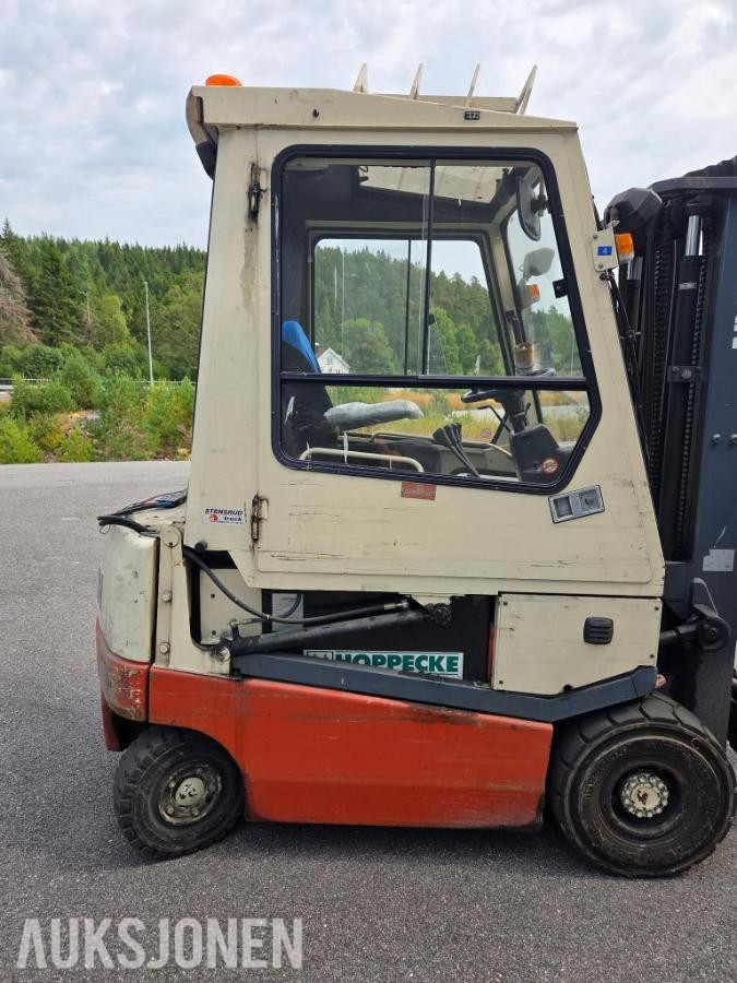 1997 Nissan Truck