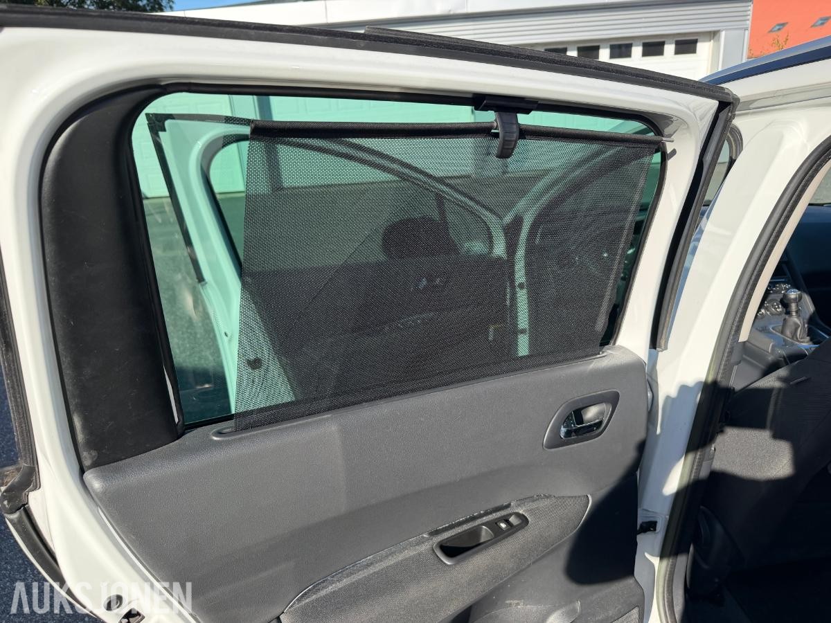 2013 Peugeot 5008 114 HK 7-SETER NAVI CRUISE PANO
