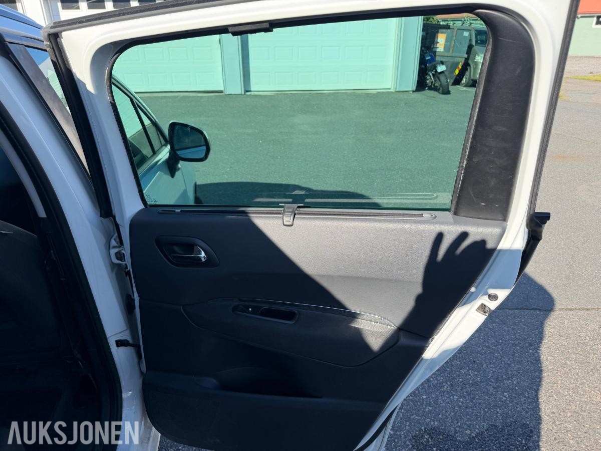 2013 Peugeot 5008 114 HK 7-SETER NAVI CRUISE PANO