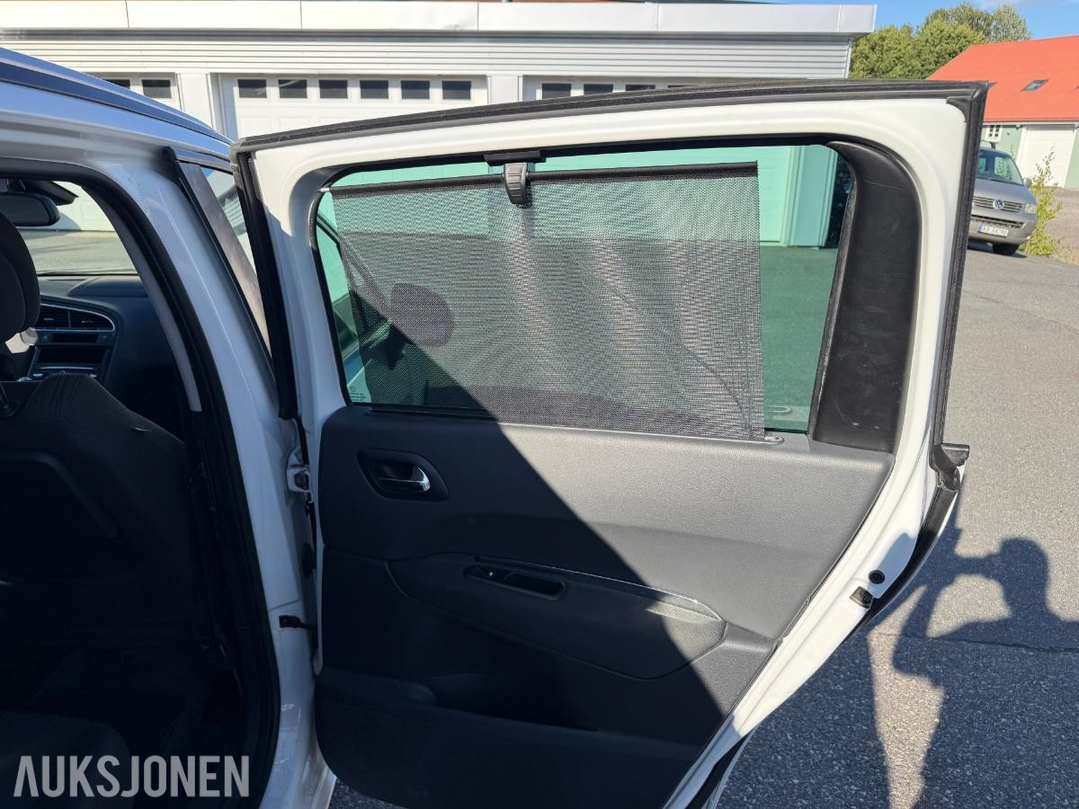 2013 Peugeot 5008 114 HK 7-SETER NAVI CRUISE PANO