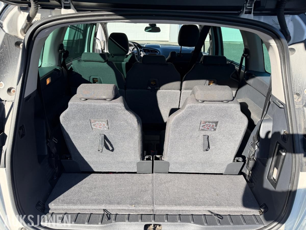 2013 Peugeot 5008 114 HK 7-SETER NAVI CRUISE PANO