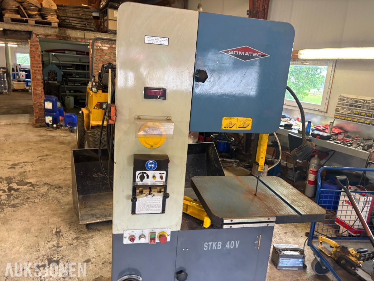Somatec STKB 40V vertikal metallbåndsag med blad-sveiser – 400V