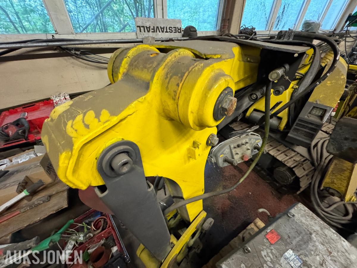 2005 Brokk 330 rivningsrobot / 1839 timer