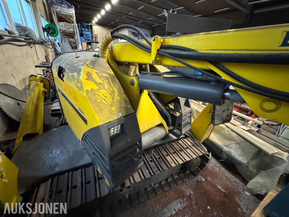2005 Brokk 330 rivningsrobot / 1839 timer