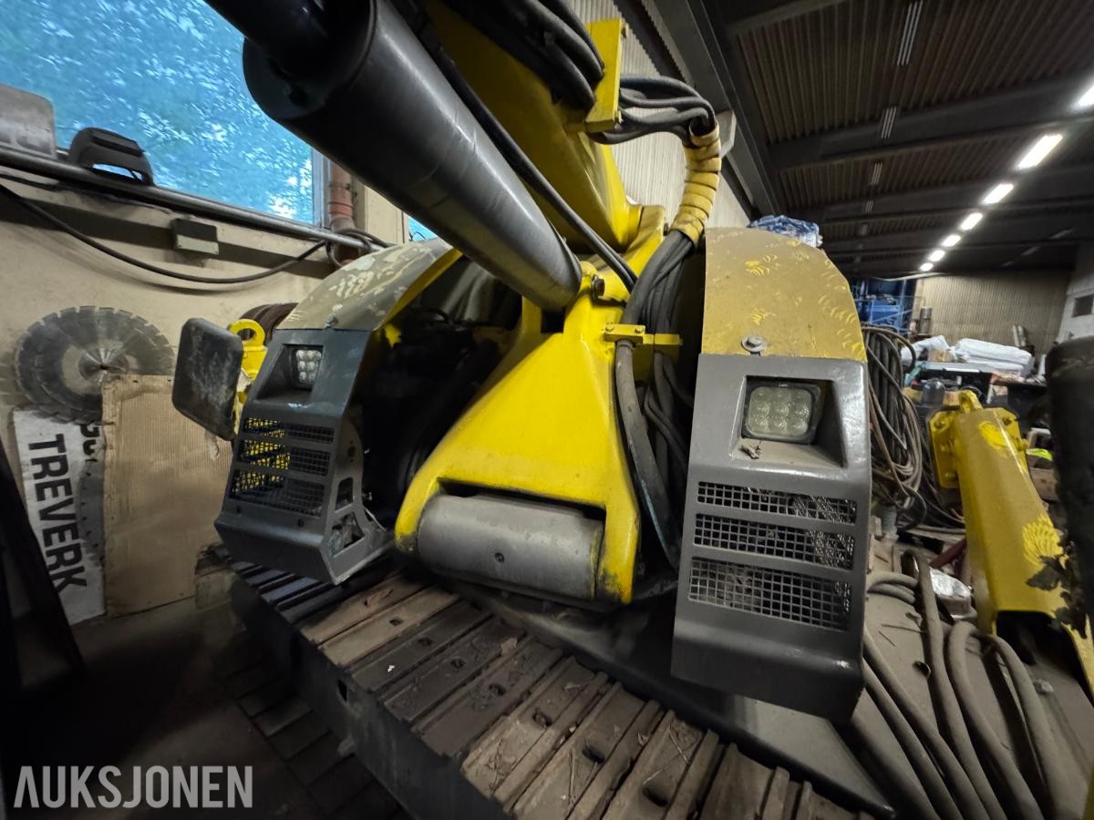 2005 Brokk 330 rivningsrobot / 1839 timer