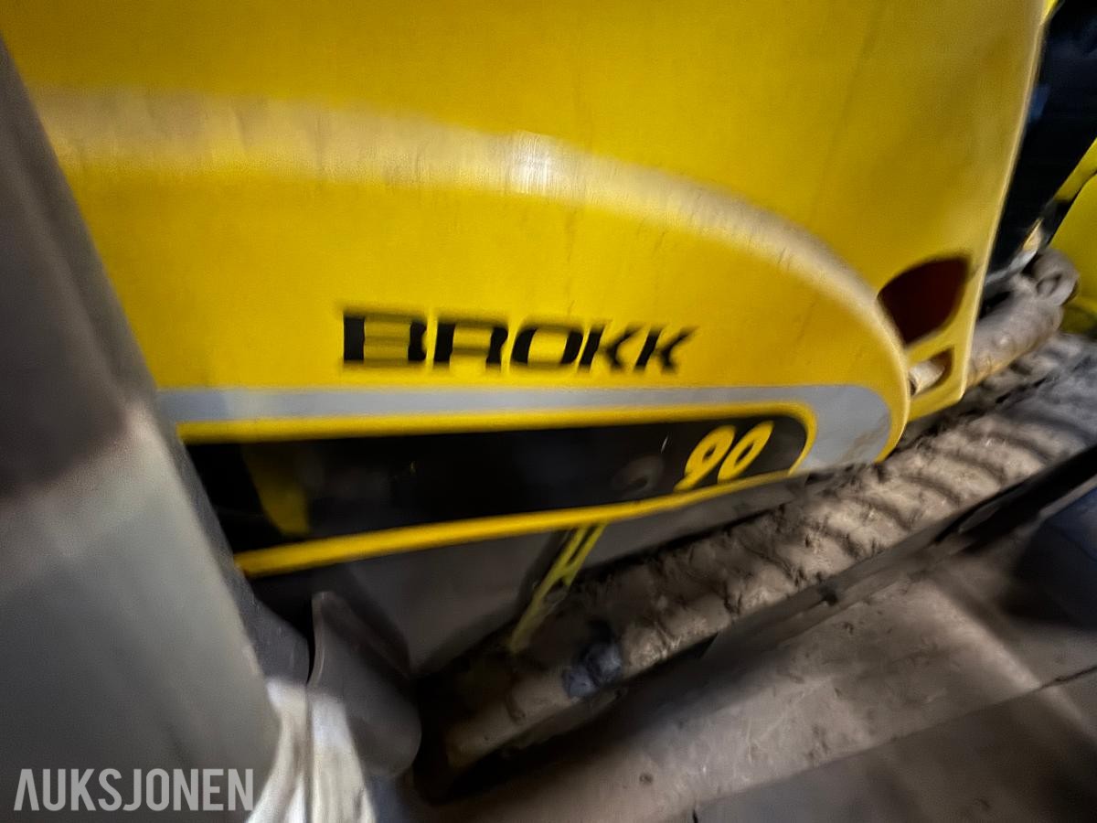 2005 Brokk 90 Rev.E rivningsrobot / 2377 timer