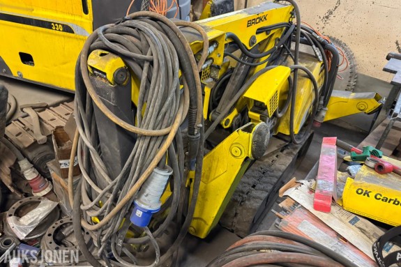 2005 Brokk 90 Rev.E rivningsrobot / 2377 timer