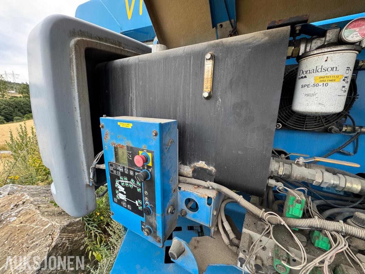 2006 Genie Z-80/60 bomlift / 4x4