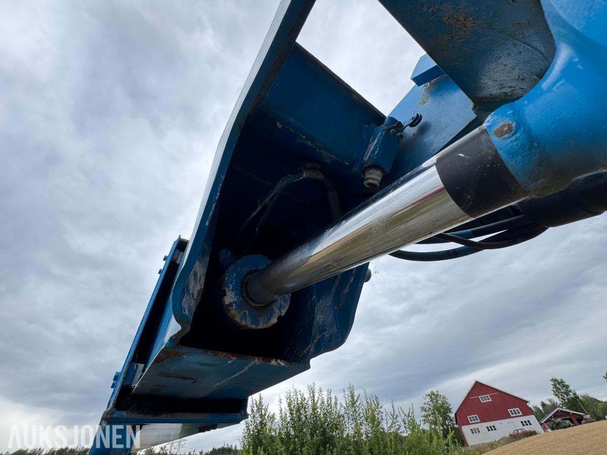 2006 Genie Z-80/60 bomlift / 4x4