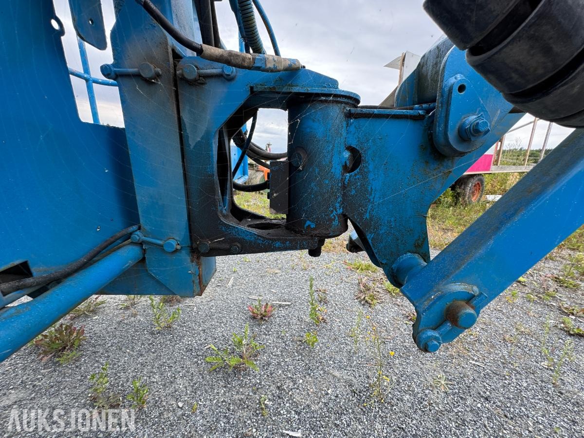2006 Genie Z-80/60 bomlift / 4x4