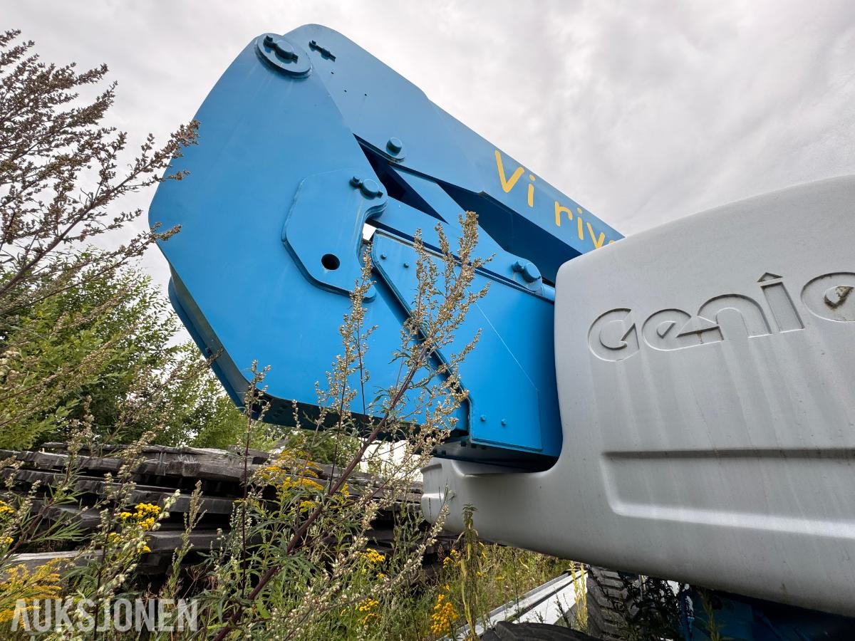 2006 Genie Z-80/60 bomlift / 4x4