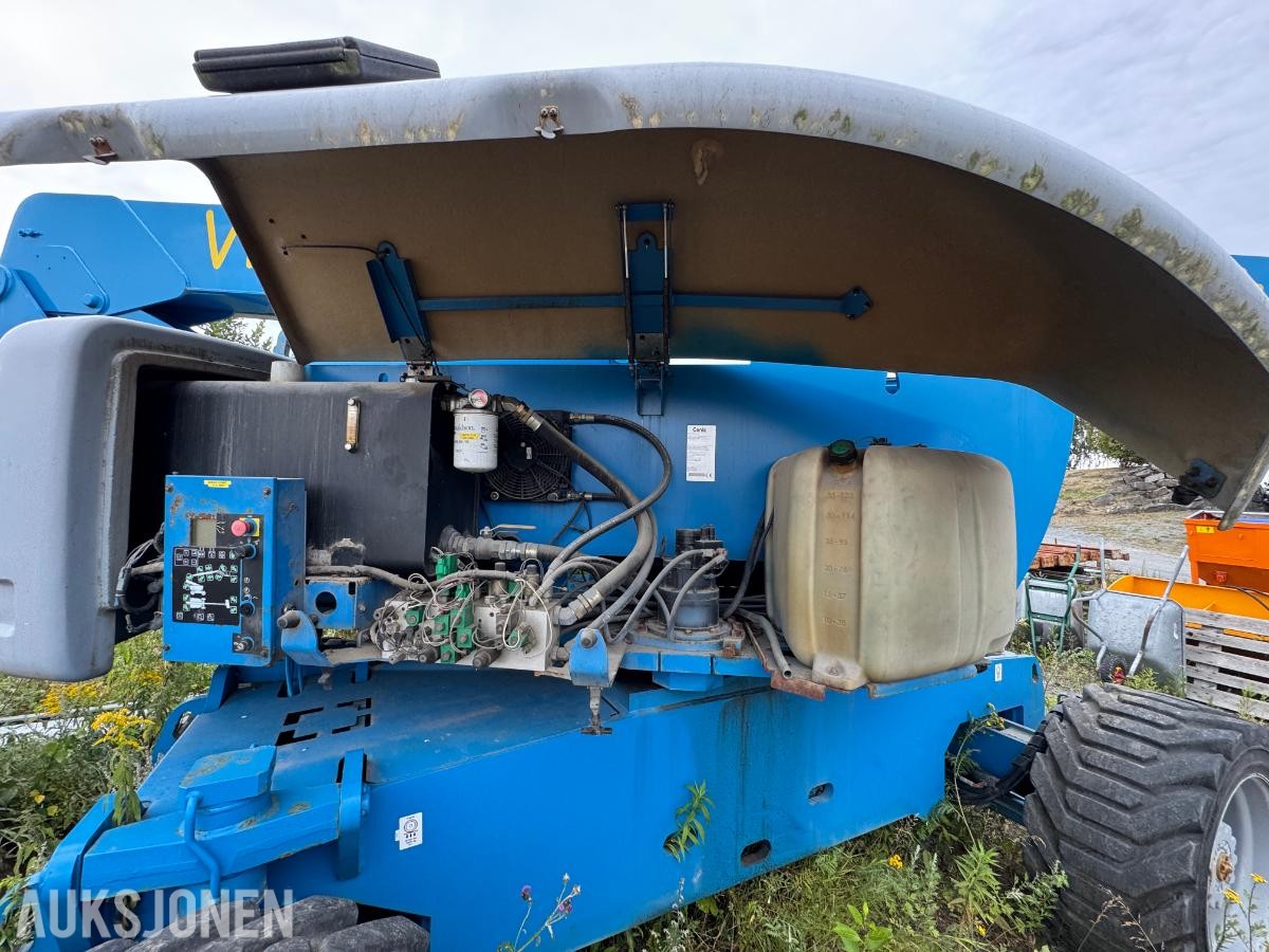 2006 Genie Z-80/60 bomlift / 4x4