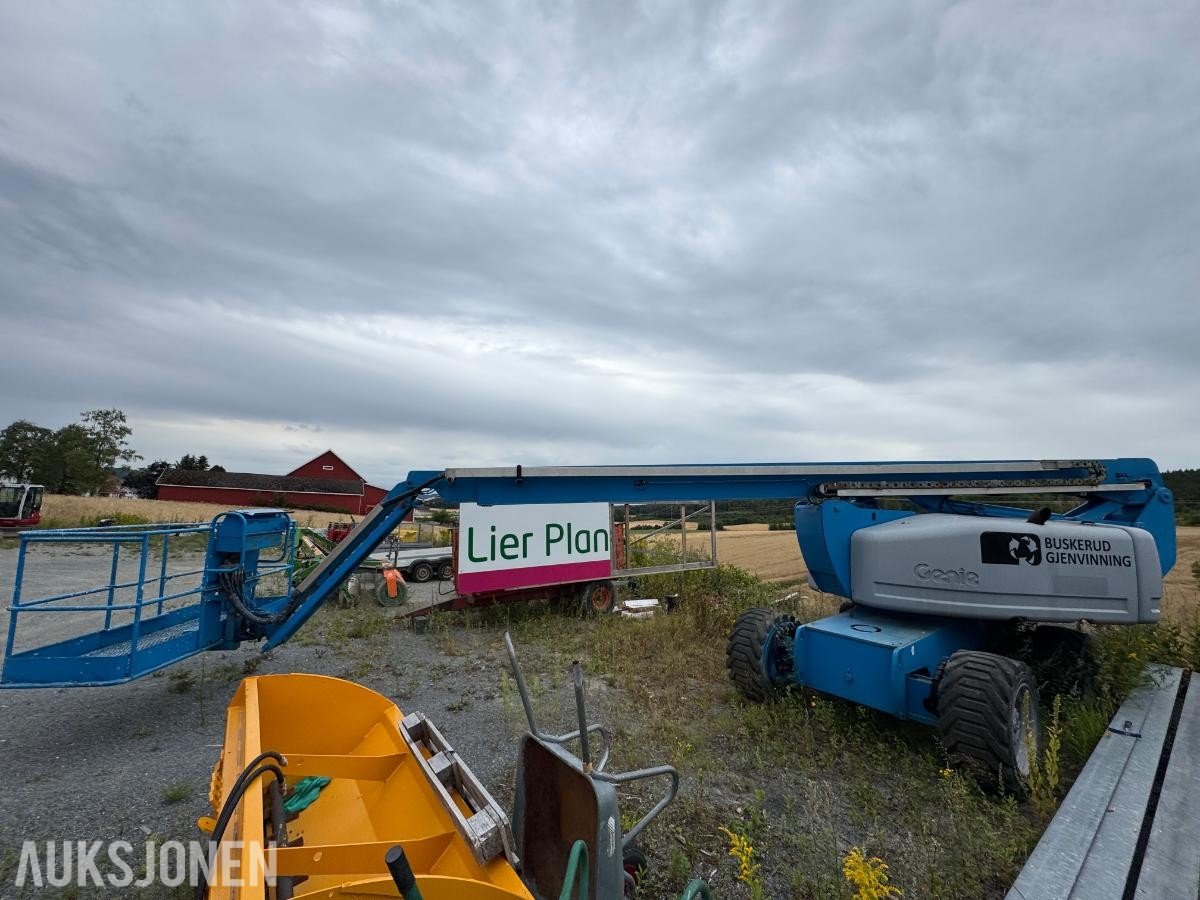 2006 Genie Z-80/60 bomlift / 4x4