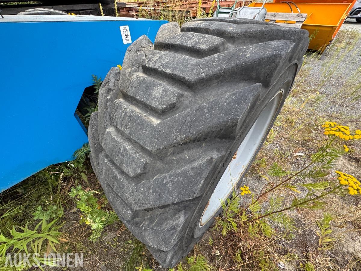 2006 Genie Z-80/60 bomlift / 4x4