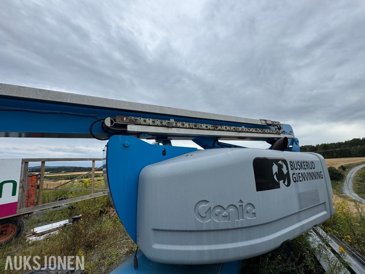 2006 Genie Z-80/60 bomlift / 4x4