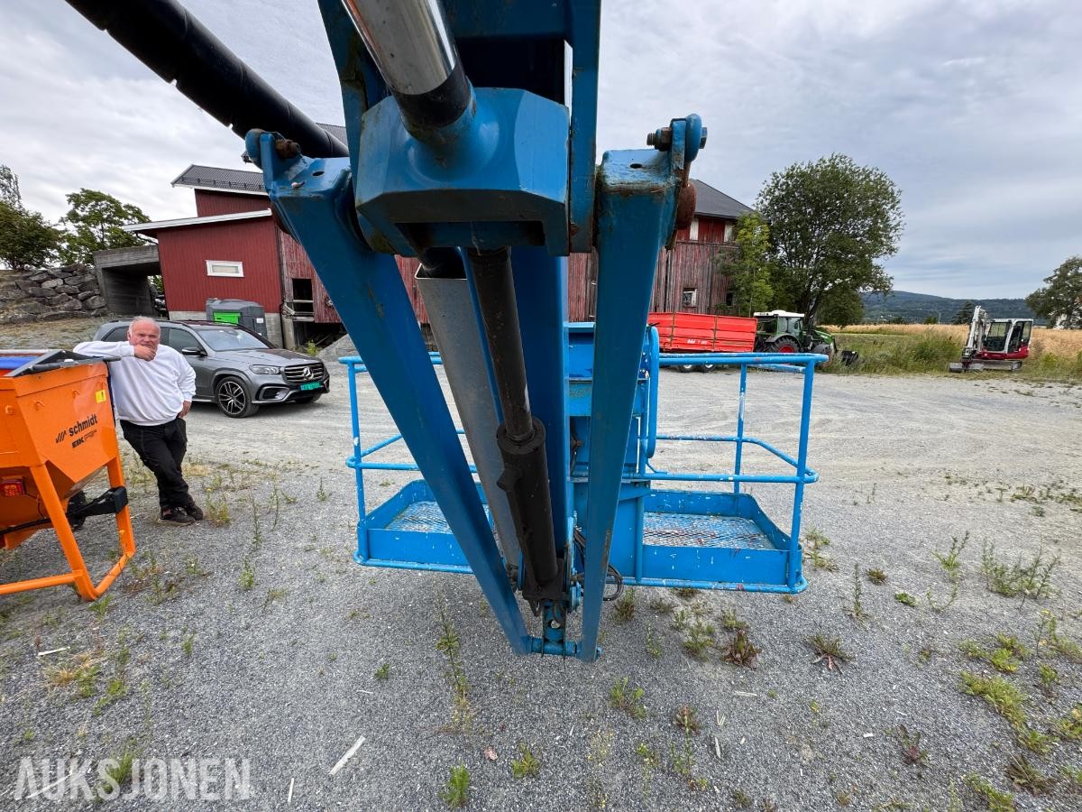 2006 Genie Z-80/60 bomlift / 4x4