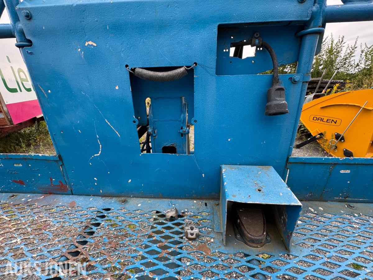 2006 Genie Z-80/60 bomlift / 4x4