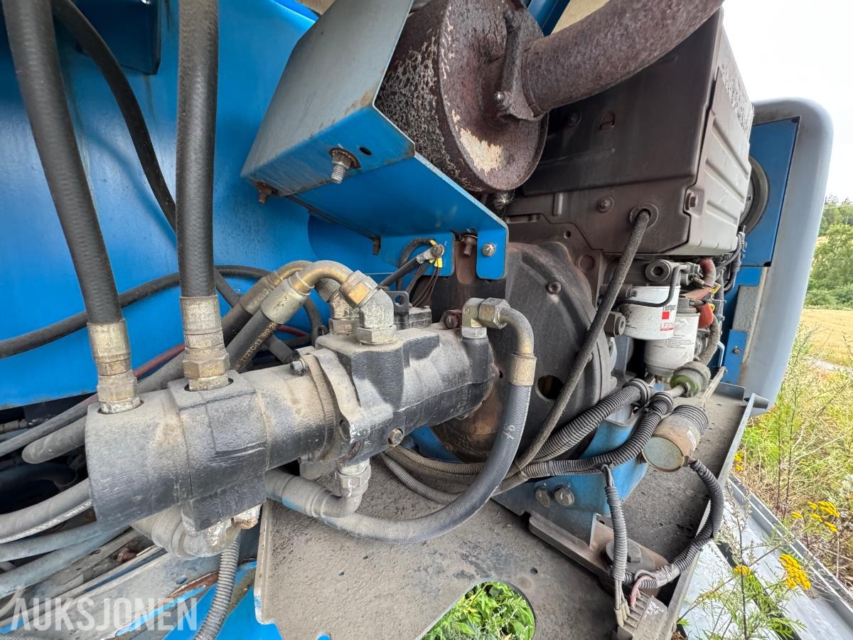 2006 Genie Z-80/60 bomlift / 4x4