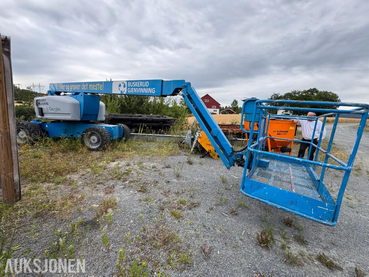2006 Genie Z-80/60 bomlift / 4x4