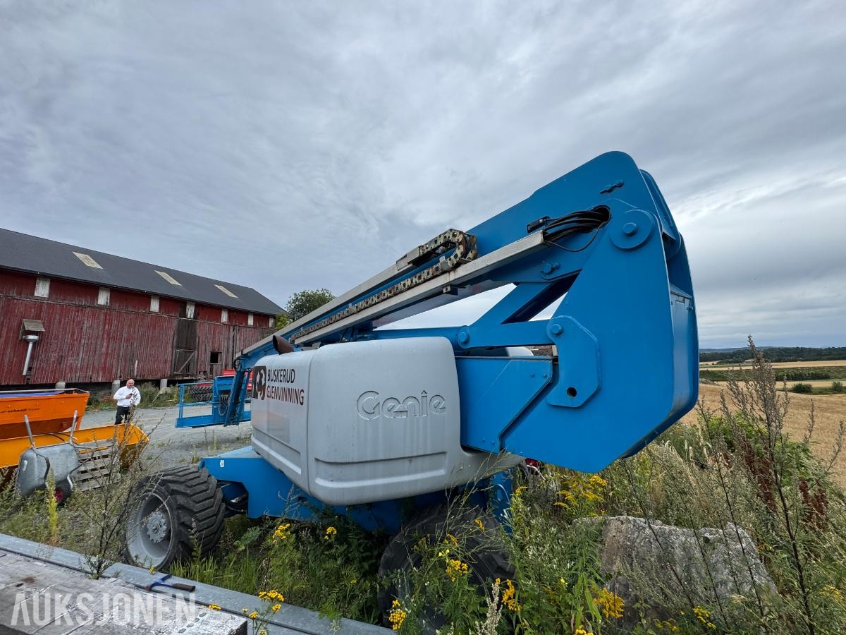 2006 Genie Z-80/60 bomlift / 4x4