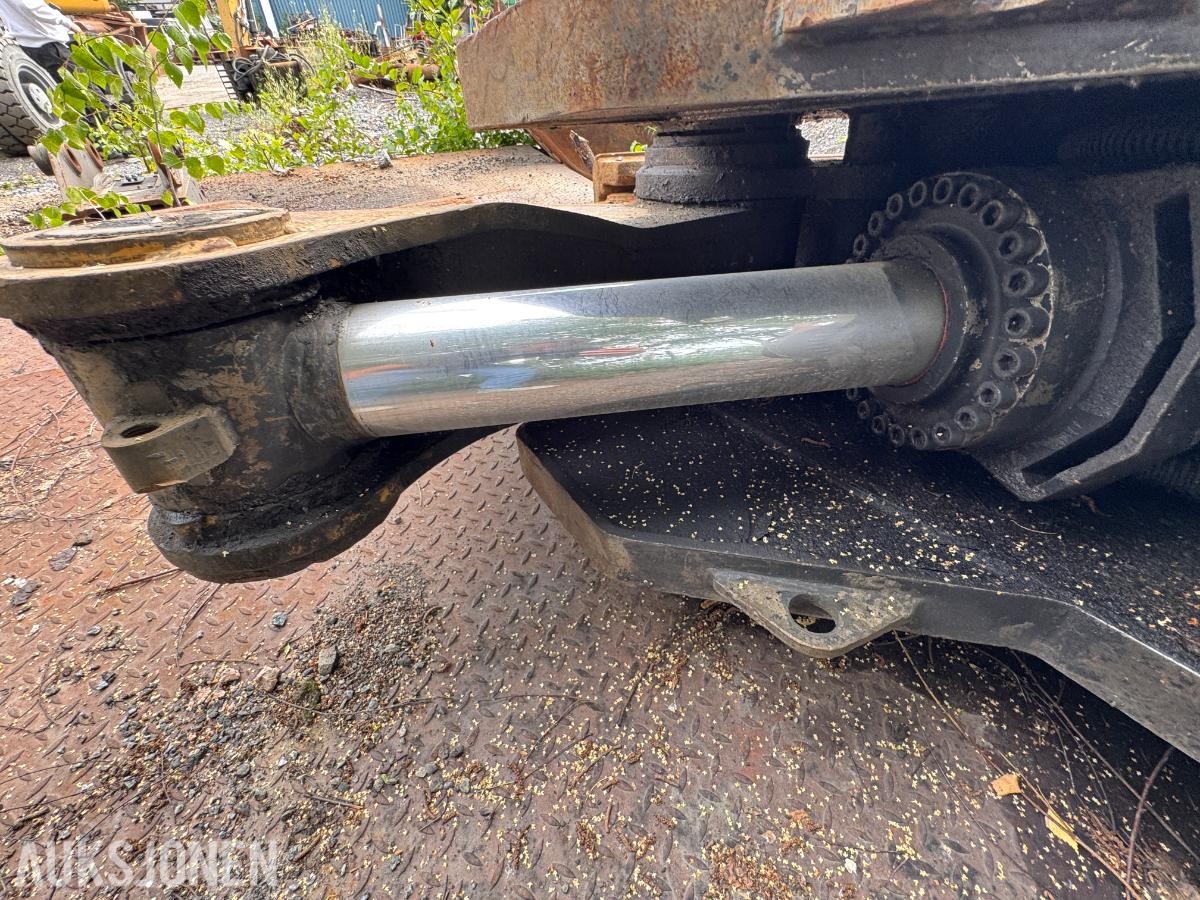Cat MP20 stålsaks med OilQuick 70