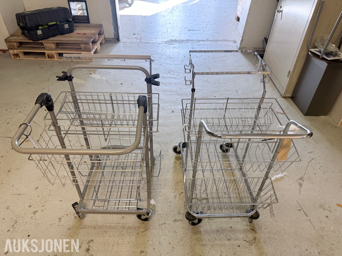 2 stk rengjøringsvogner