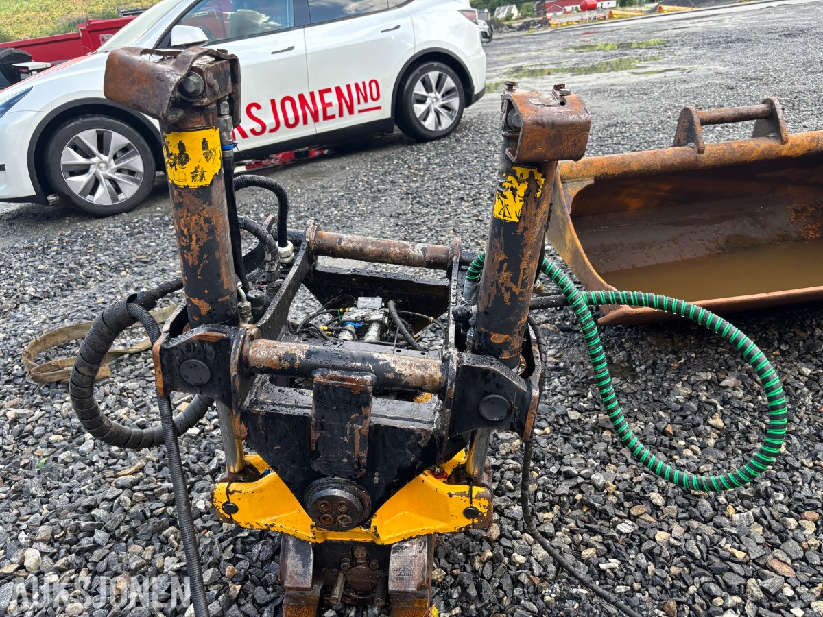 2017 Engcon EC209 tiltrotator Q-Safe S50