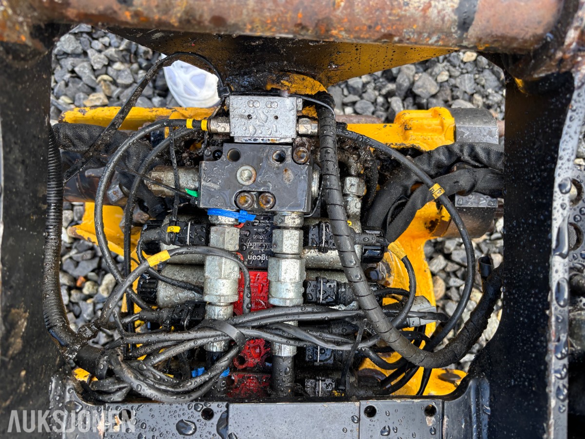 2017 Engcon EC209 tiltrotator Q-Safe S50
